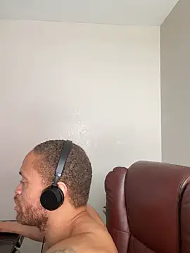 Fathero1time Adlı Modelin Canlı XXX Sohbeti