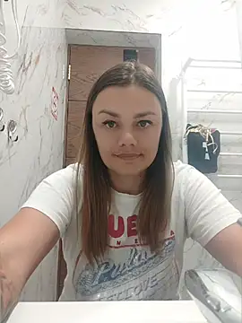 Онлайн чат XXX KrissSexi