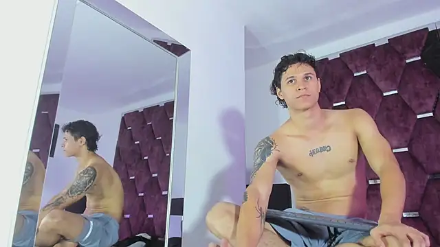 TonyBenedetti লাইভ XXX চ্যাট