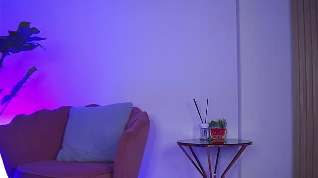 Онлайн чат XXX DeniseDevilles