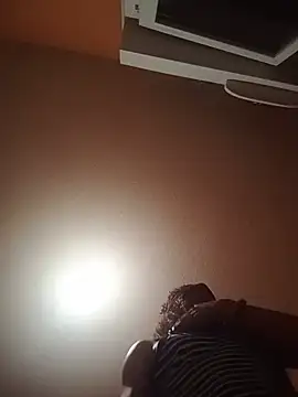 Онлайн чат XXX mrlolimirass