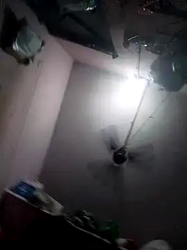 Онлайн чат XXX SassyVenus