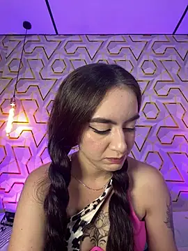 Živý XXX chat MelanyyJhonson15