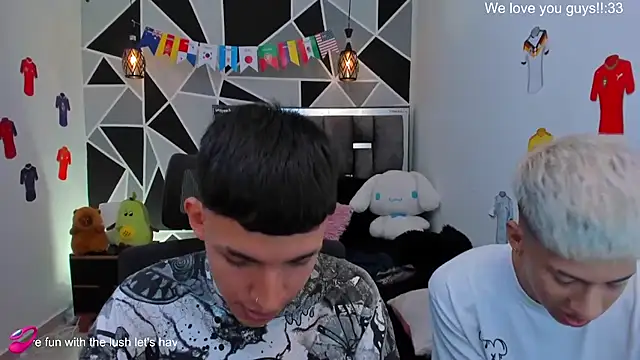 Онлайн чат XXX Juan_Nd_Steven