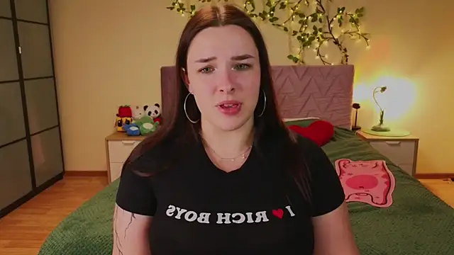 Онлайн чат XXX Iwi_wi_wi
