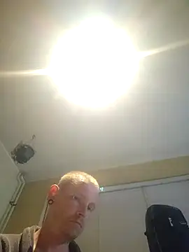 piercingpik Live XXX-Chat