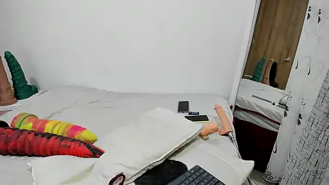 Онлайн чат XXX charlloteevans_X