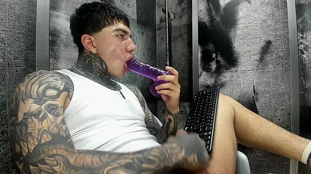 Онлайн чат XXX Gury_tattoo