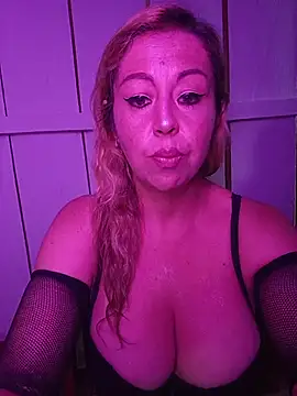Онлайн чат XXX SofiaMilfx69
