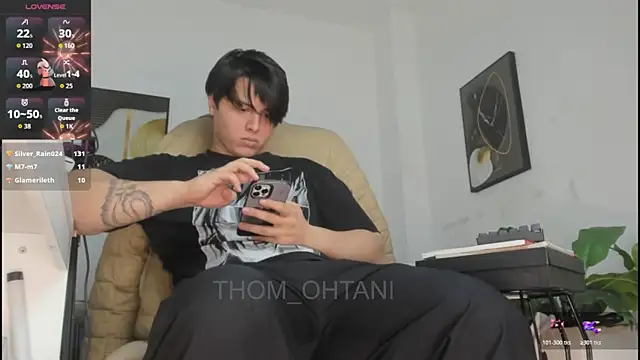 Thom_Ohtani's Live XXX Chat
