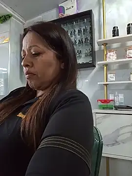 XXX chat uživo modela katialatimaecha