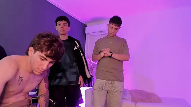 Handsomeboyss19 – Live XXX-chat