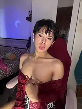 Živý XXX chat Plaxxxtique