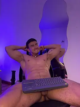 Chris_Clarck live XXX chat
