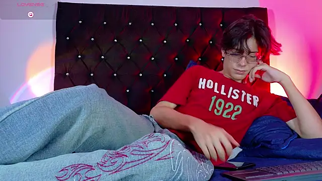 lui_x_dust webcam show