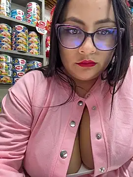 צ'אט XXX בשידור חי של Angie_e