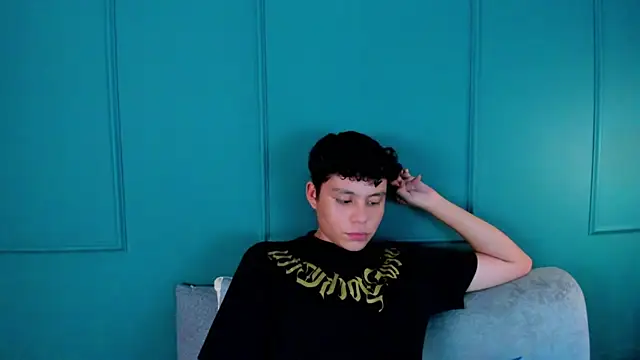 Nathanbelll Adlı Modelin Canlı XXX Sohbeti