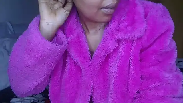 Bella_2025's Live XXX Chat