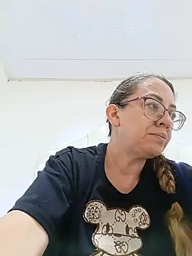 Chatroom XXX en direct de miss_hanna07
