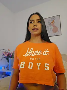 Victoria_Evanss Adlı Modelin Canlı XXX Sohbeti