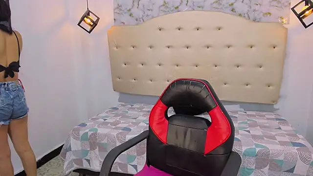 brenda-hot21's Live XXX Chat