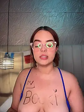 Chat XXX en directo de hannahst_