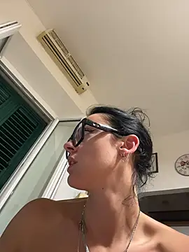 alibi_room Live XXX Chat