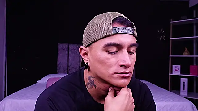 LiamDeep Live XXX Chat