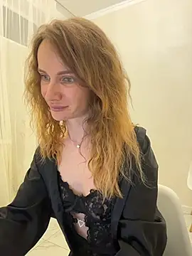 AinyrVixxen Chat XXX in diretta