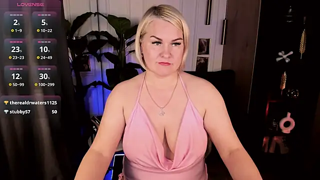 Онлайн чат XXX YolandaKiss