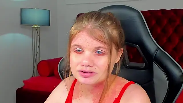 ChloeHalses' Live XXX Chat