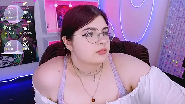 Siena_aa Adlı Modelin Canlı XXX Sohbeti