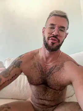 mrbighairychest Live XXX-chat