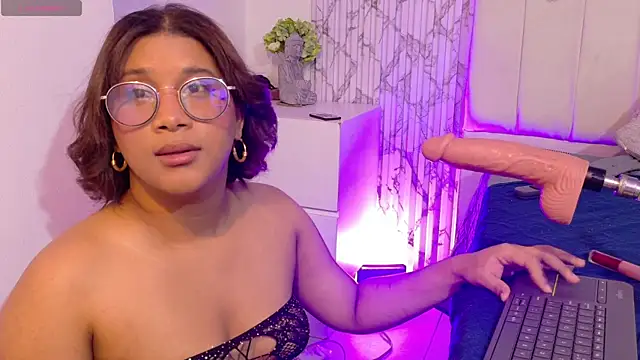 LorenaDuval's Live XXX Chat