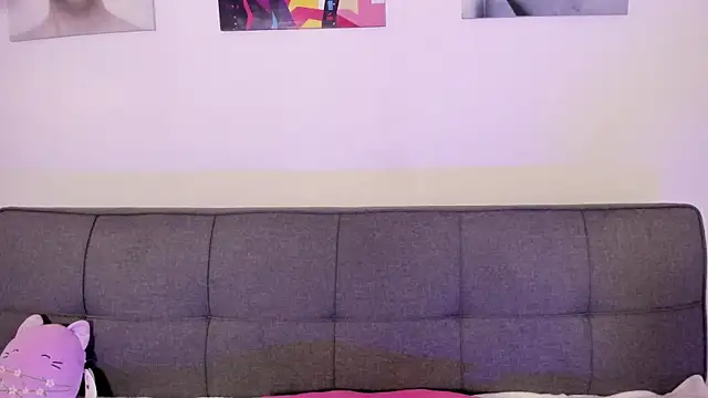 Chat +18 de Maylin_Garcia ao vivo