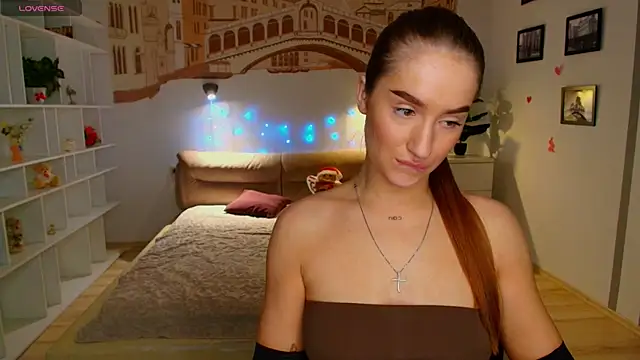 AlisaFoxis Chat XXX in diretta