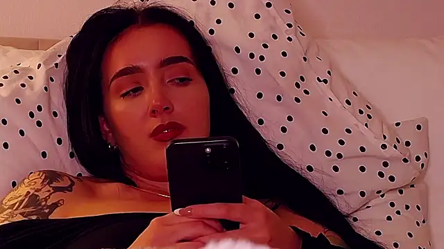 Онлайн чат XXX KimKhallifa
