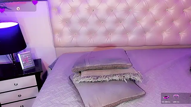 Онлайн чат XXX Keira_Fox31