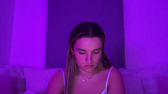 Онлайн чат XXX maisiesmithx