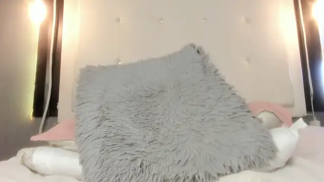 Онлайн чат XXX mia_gomez7