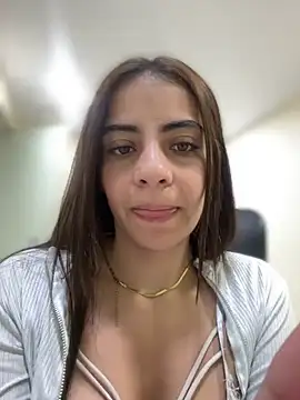 Hanna_Cruz_ Chat XXX in diretta