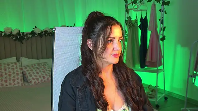 AureliaVane Adlı Modelin Canlı XXX Sohbeti