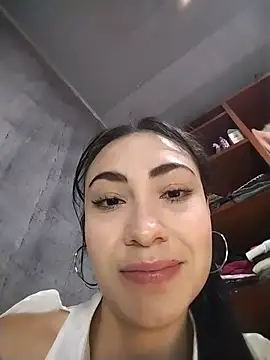 Ivonny911 webcam show