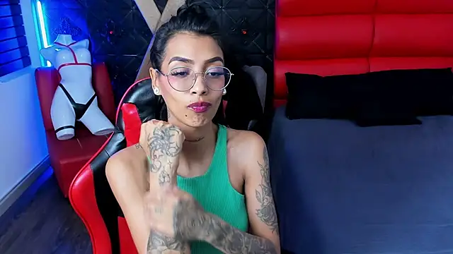 KarlaSlutSkinny__ Adlı Modelin Canlı XXX Sohbeti