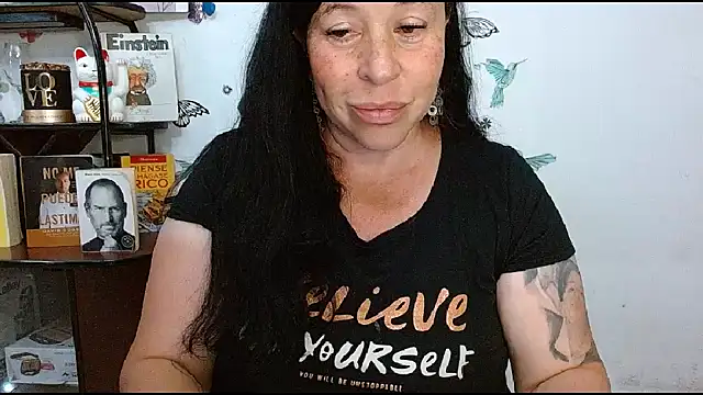Chat XXX en directo de LauraMallioni