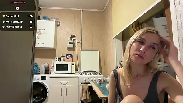 Онлайн чат XXX AngelJeni