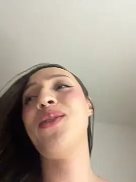 צ'אט XXX בשידור חי של Im_lauritaa