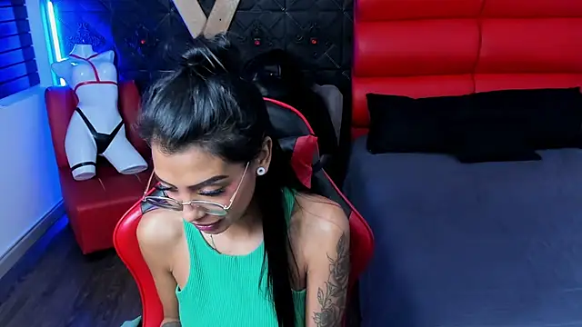 KarlaSlutSkinny__ Live XXX Chat