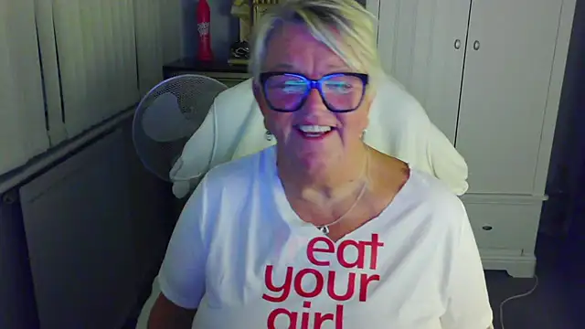 BridgetBlueEyes Chat XXX in diretta