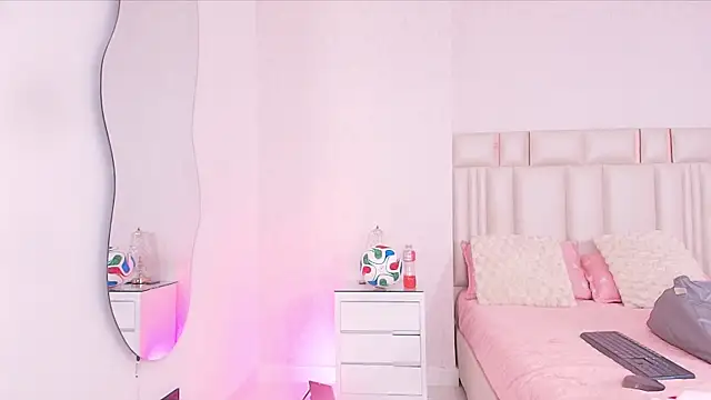 XXX chat uživo modela alanarose18